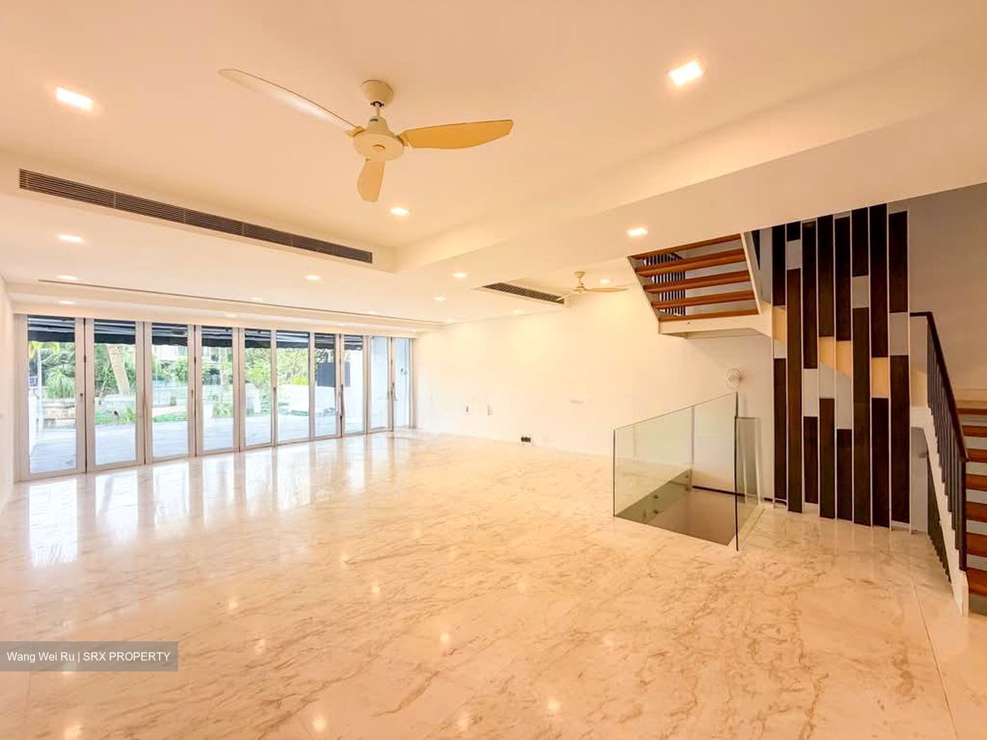Ocean 8 (D4), Terrace #586208221
